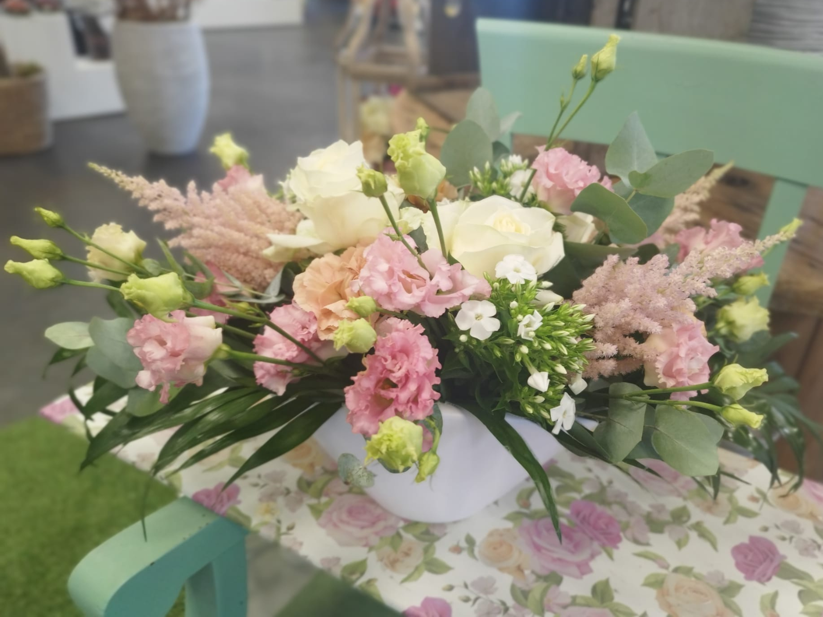 Une composition florale d'août pour des fleurs à offrir