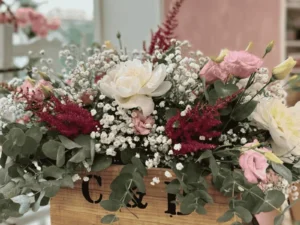 Composition florale pour un mariage réalisée par Touchard Fleurs.
